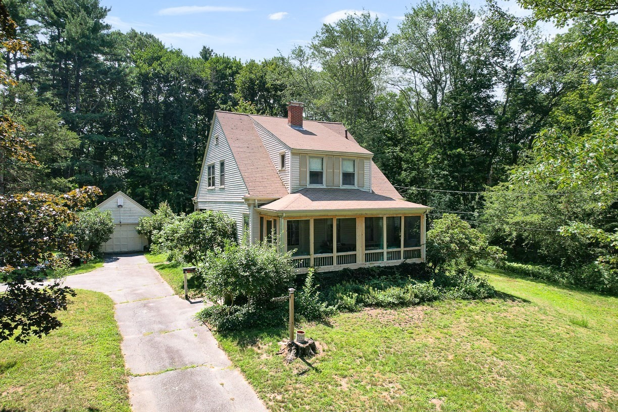 53 Elmwood Rd, Wellesley, MA 02481