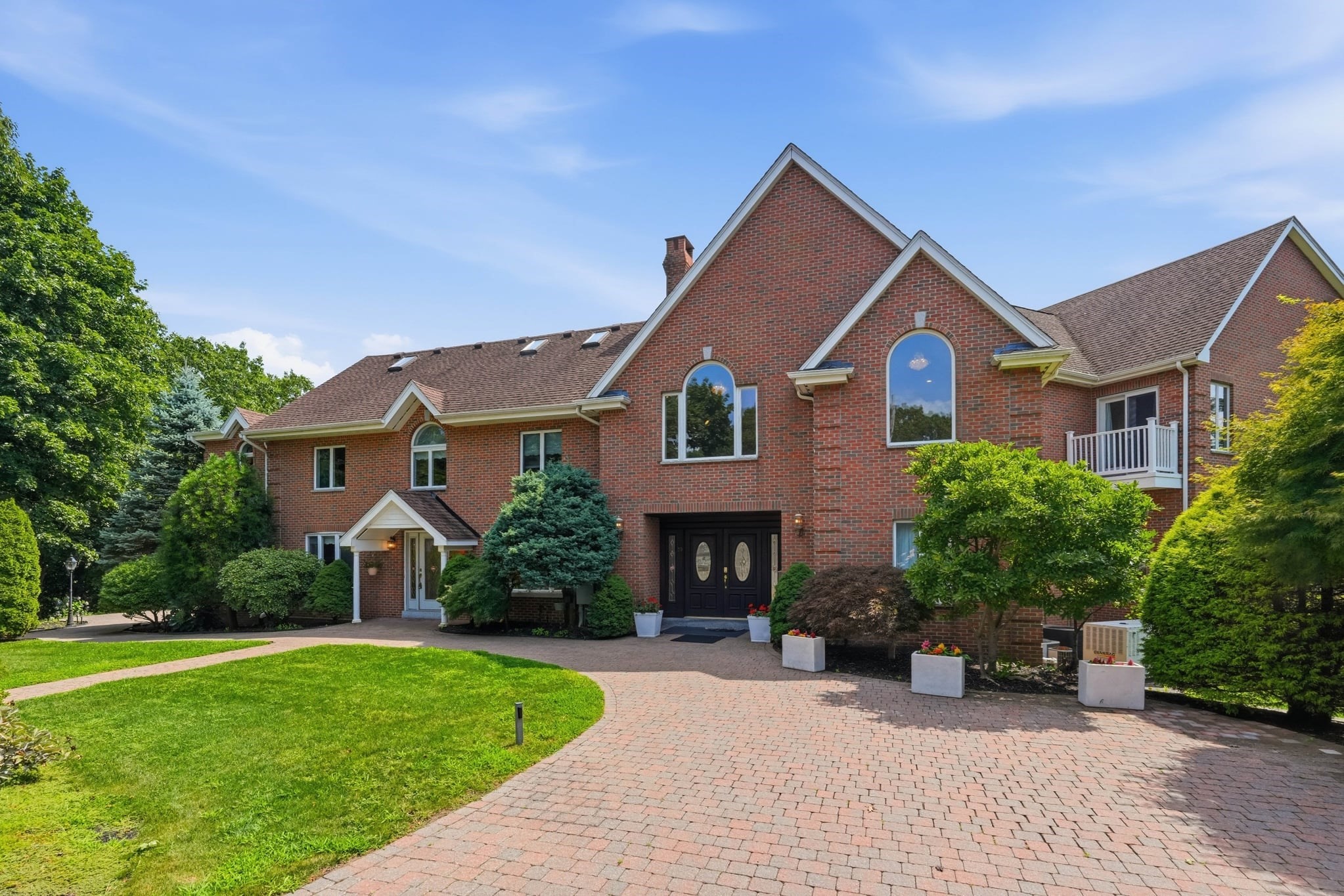 90 Mountwood Rd, Swampscott, MA 01907