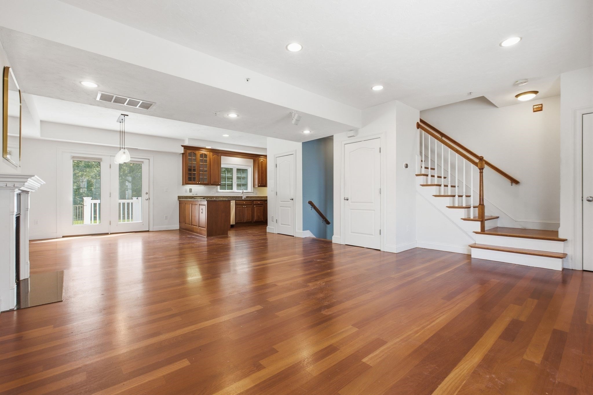 218 South Unit 9, Waltham, MA 02453