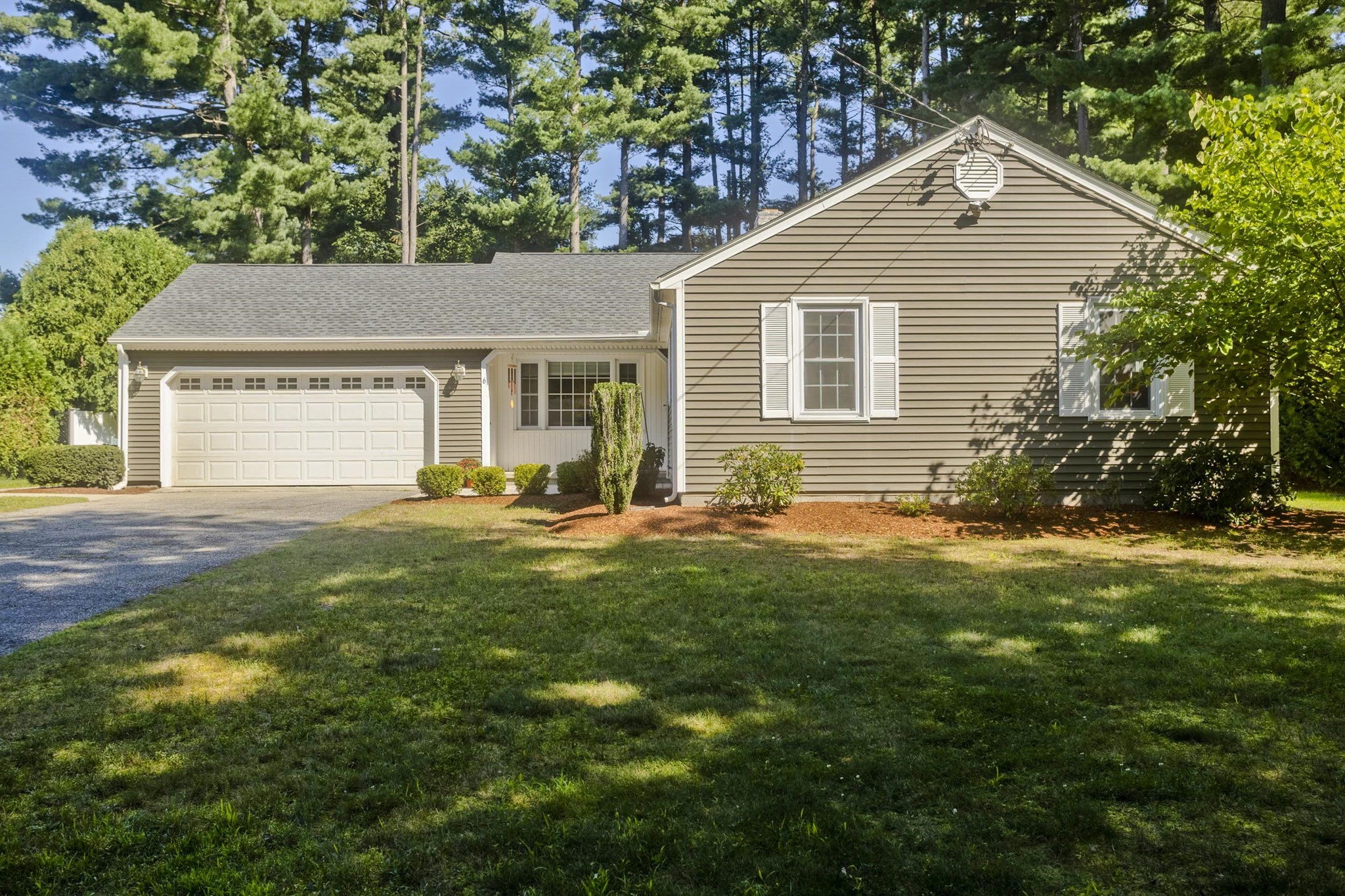 6 Joan St, Wilbraham, MA 01095