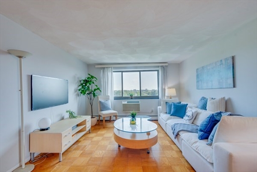 287 Harvard St, Apt 79