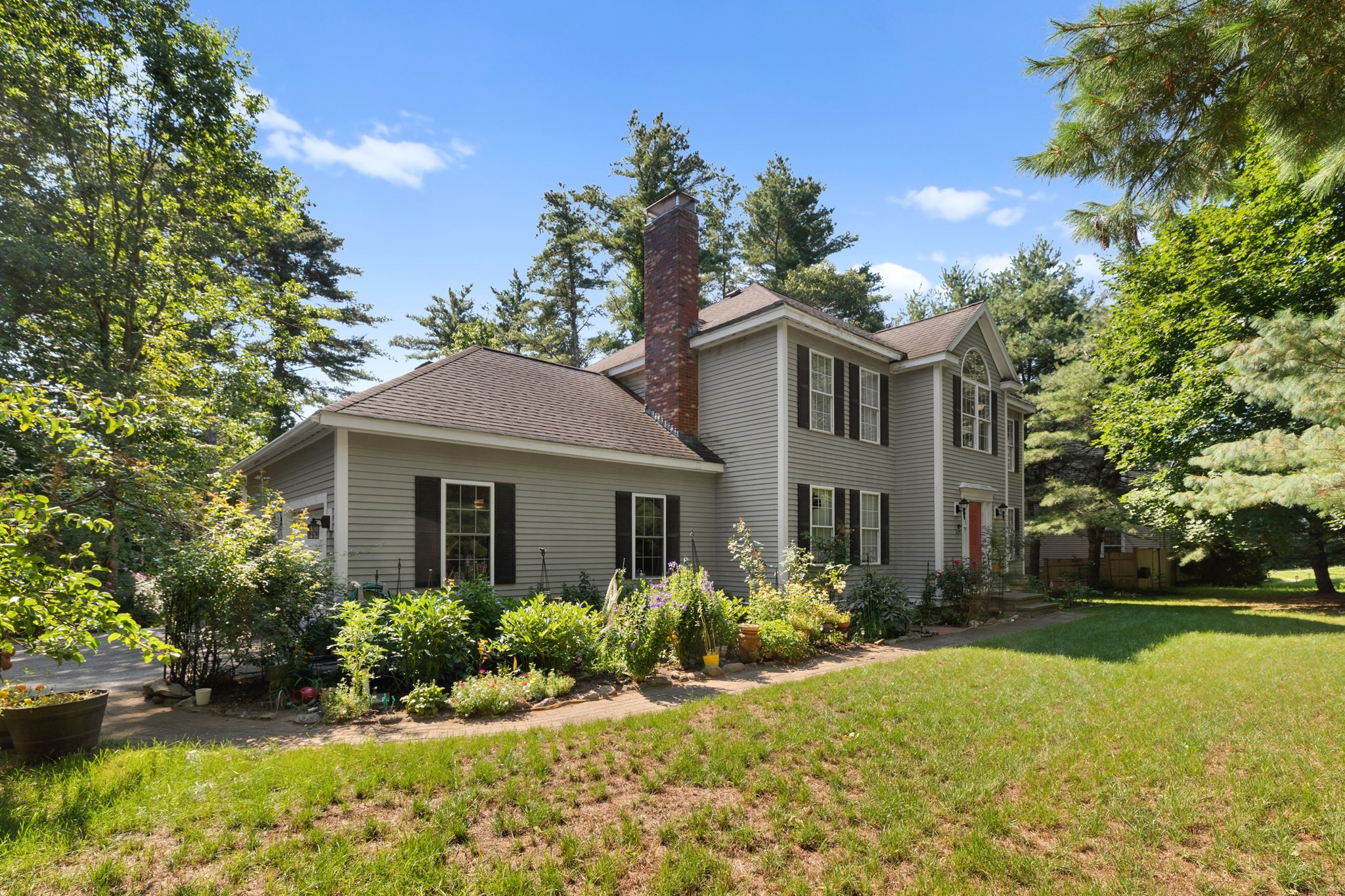 705 Main St, Acton, MA 01720