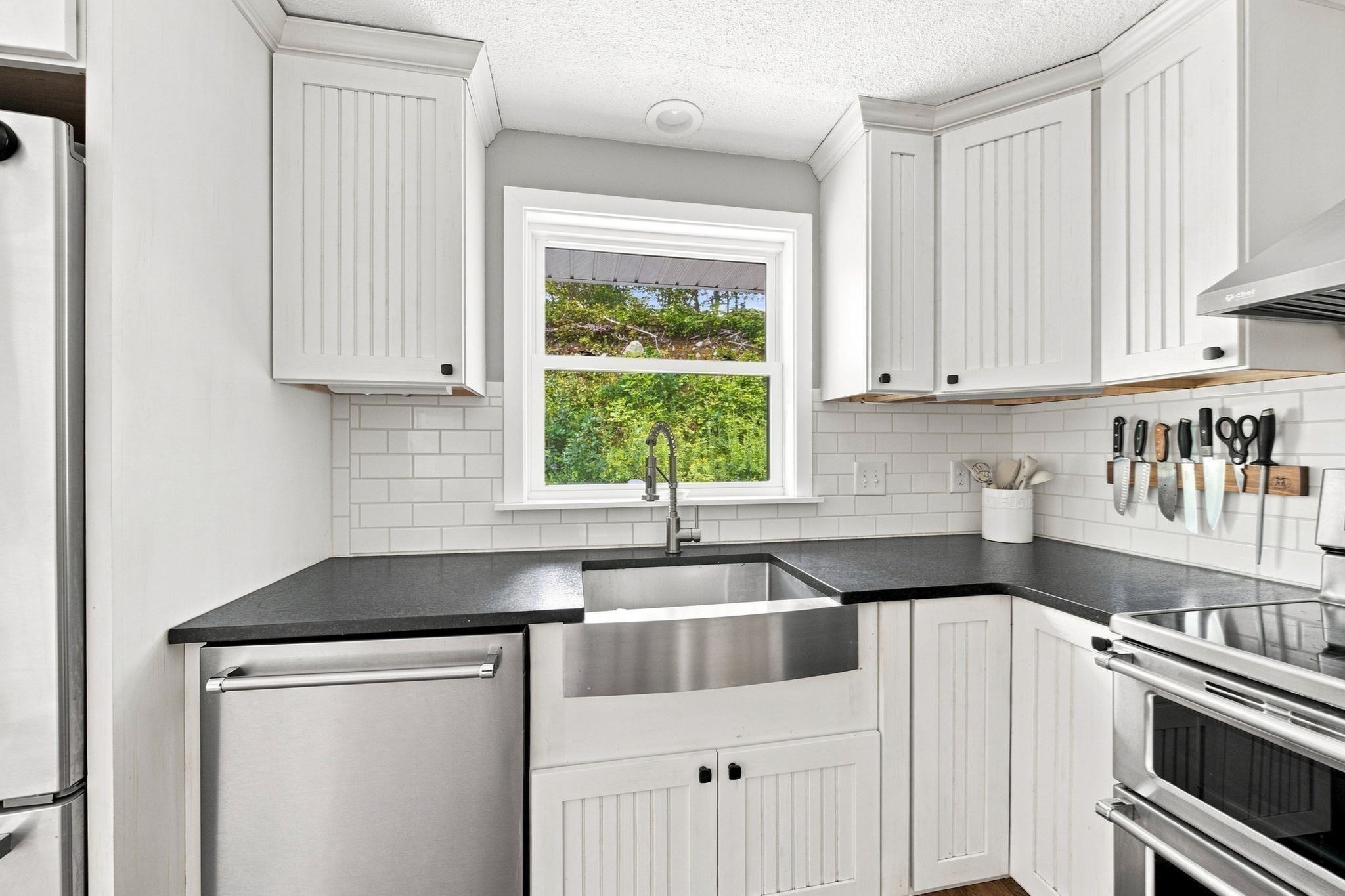 118 Horseneck Rd, Dartmouth, MA 02748 - Image 12