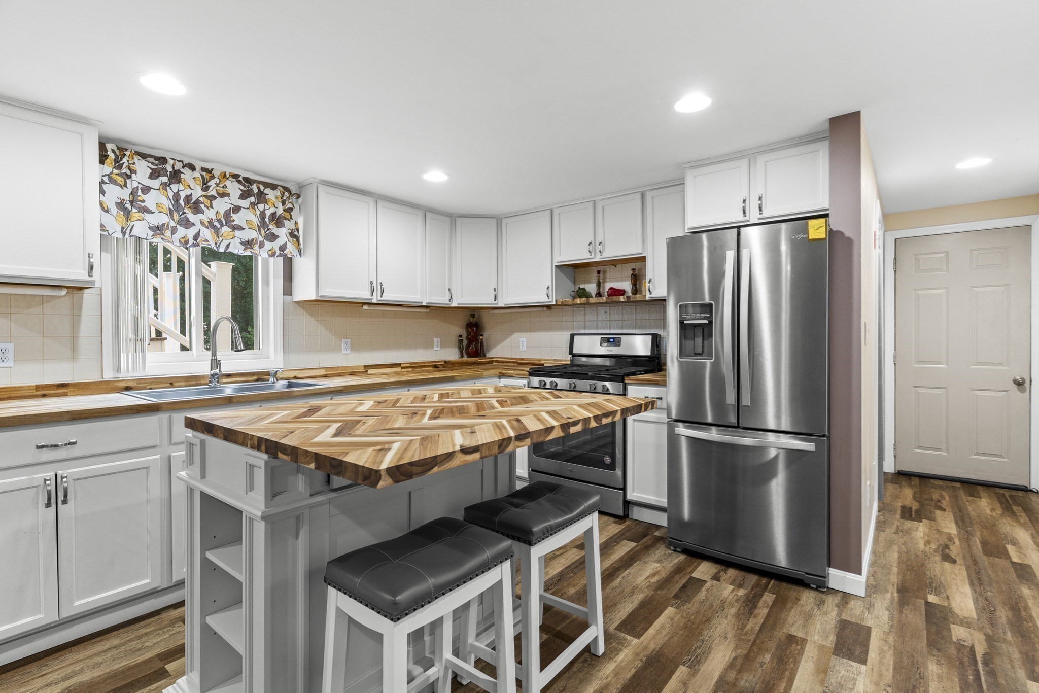 2 Cutter Ln, Dartmouth, MA 02748 - Image 32