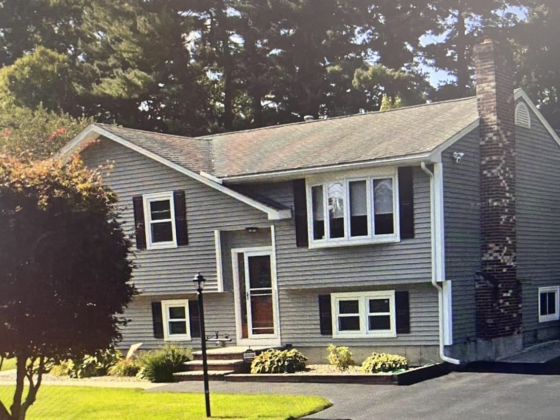 19 Bellflower Rd, Billerica, MA 01821