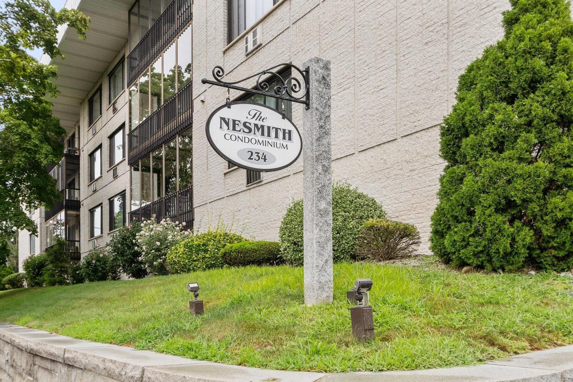 234 Nesmith St Unit 24, Lowell, MA 01852