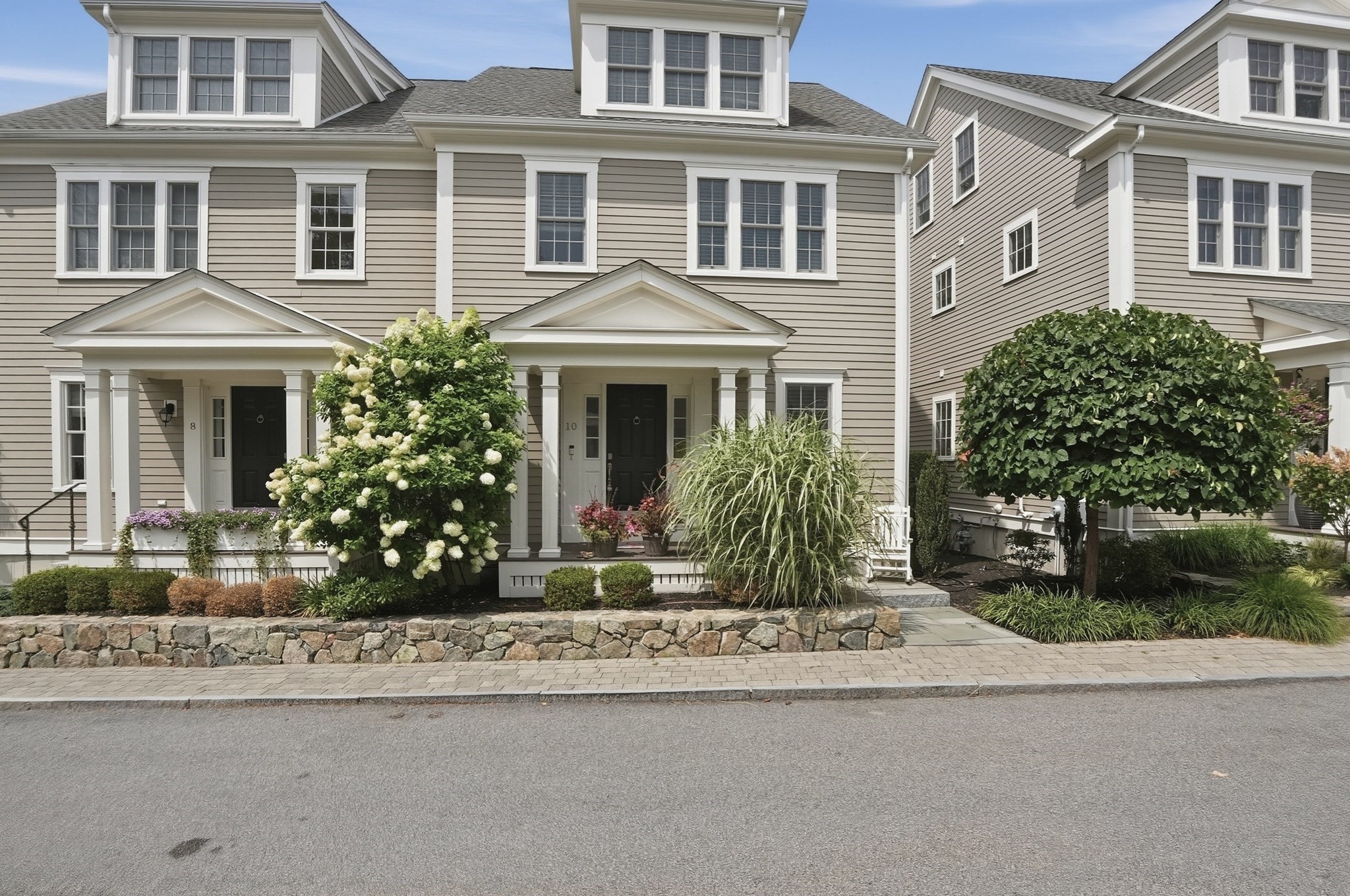 10 James Ln Unit 10, Cohasset, MA 02025