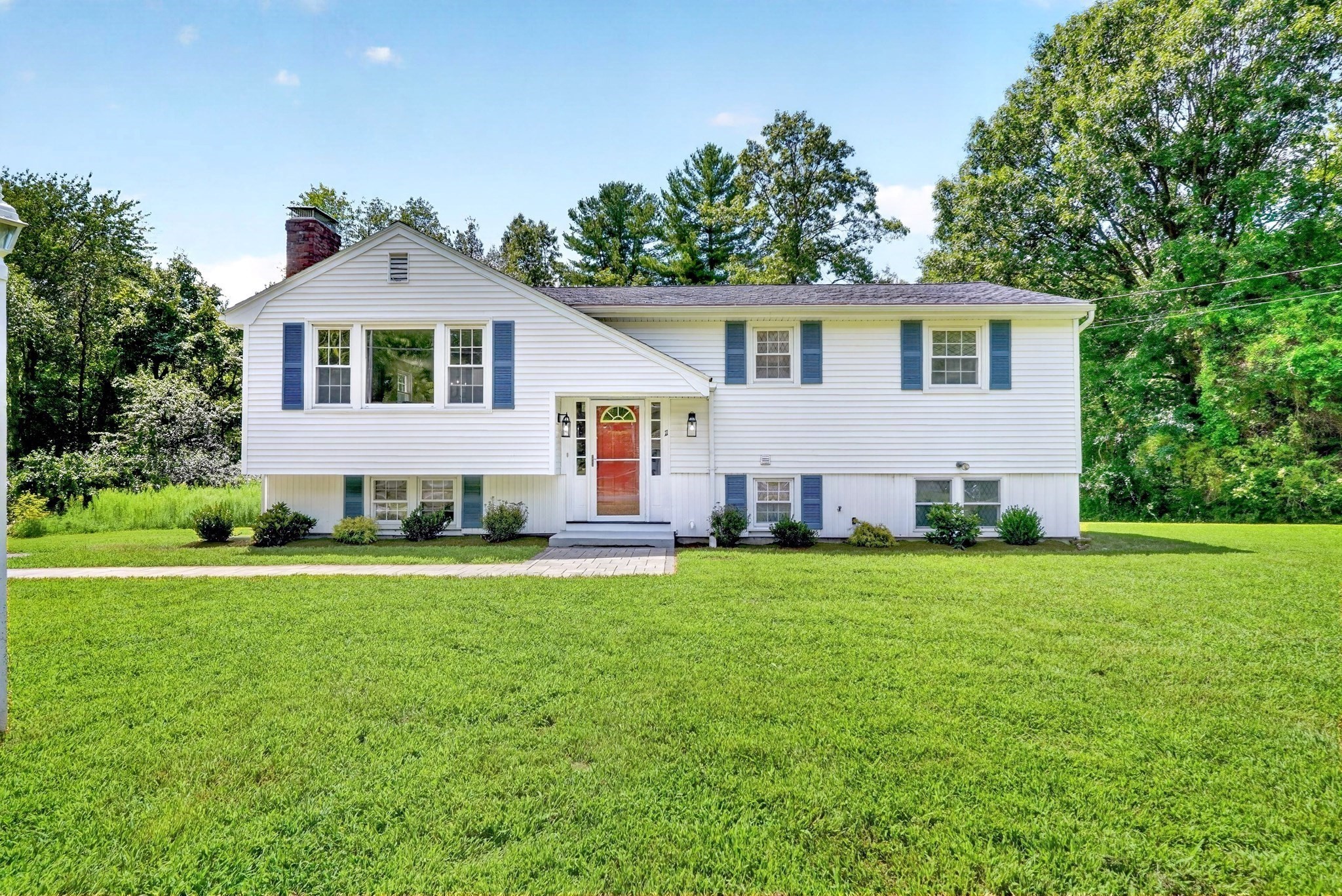 11 Appletree, Bedford, MA 01730