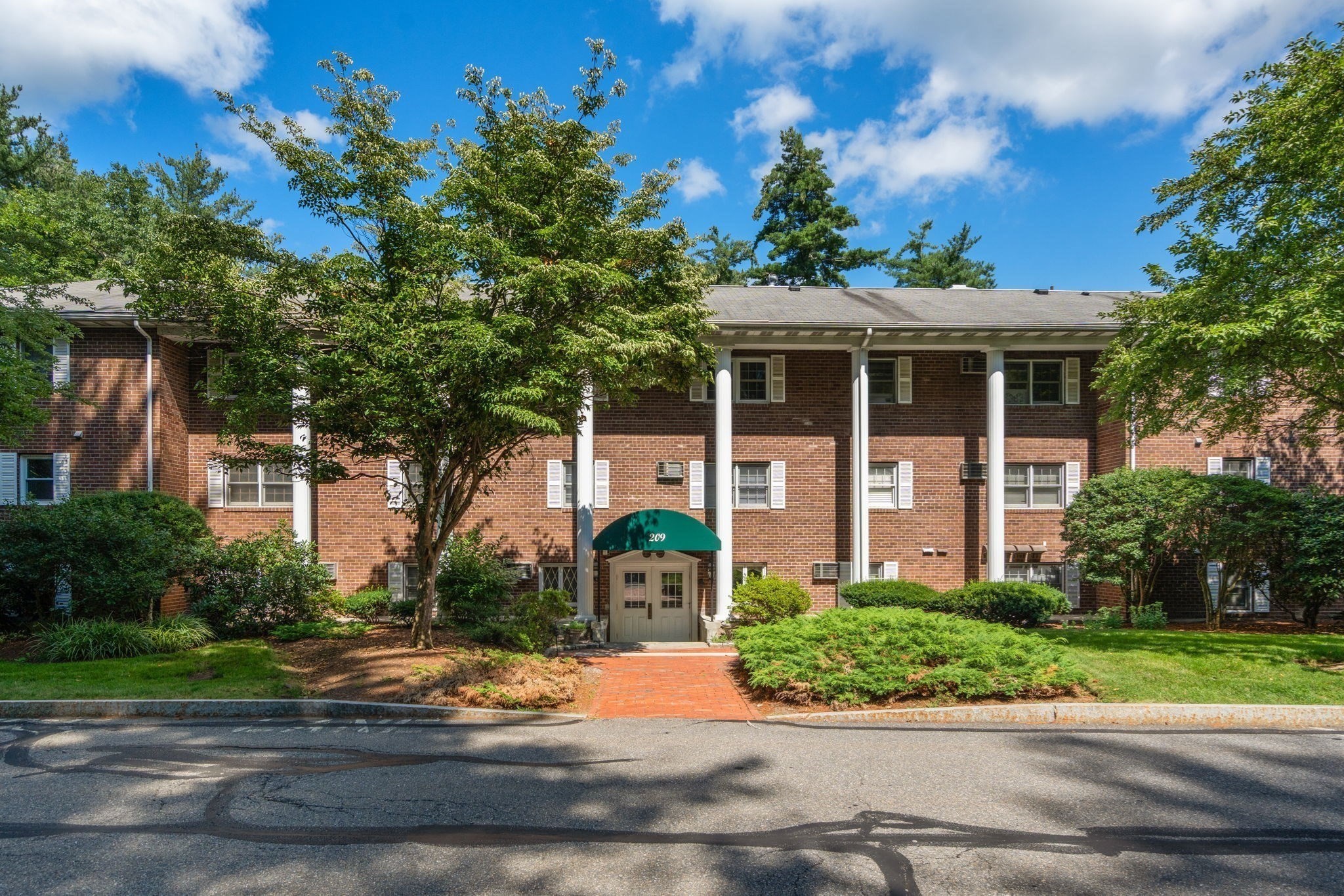 209 Great Rd Unit C2, Acton, MA 01720