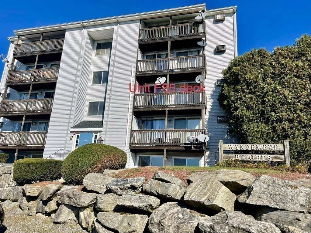 11 Gibbs Unit F85, Worcester, MA 01607
