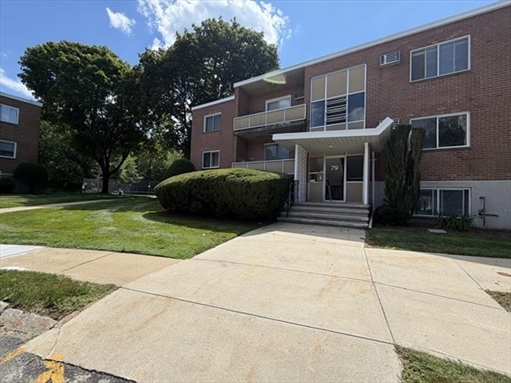 79 Lionel Ave, Apt F