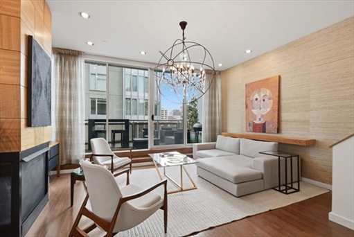 88 Kingston St, Apt 7C