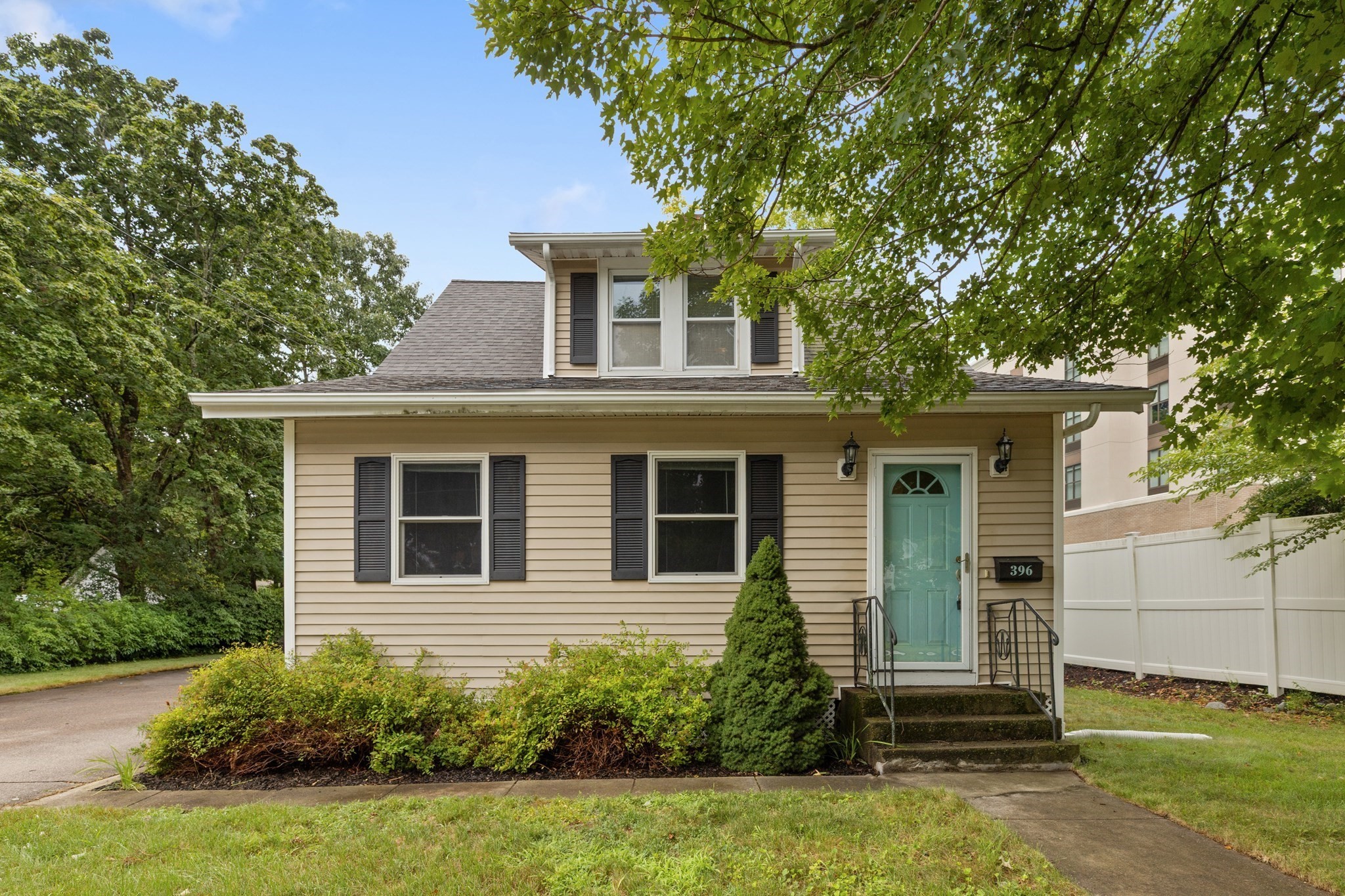 396 Central St, Mansfield, MA 02048