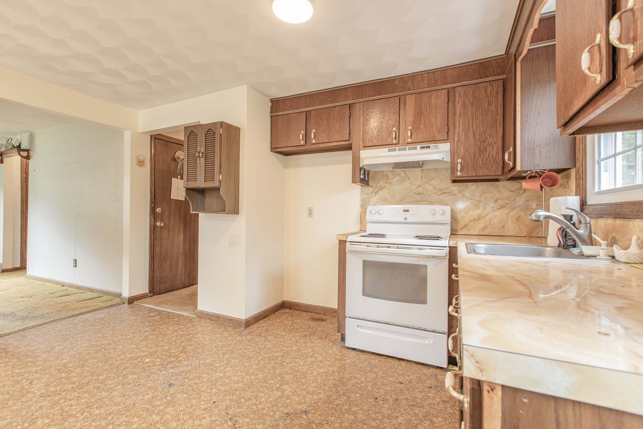 27 Sylvanus Wood Ln, Woburn, MA 01801 - Image 11