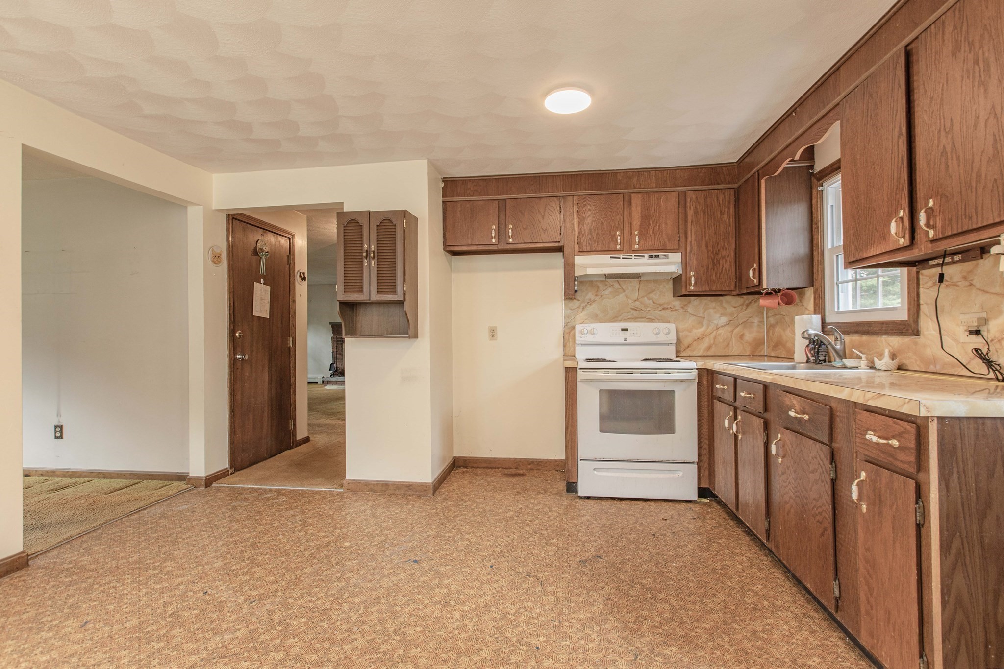27 Sylvanus Wood Ln, Woburn, MA 01801 - Image 10