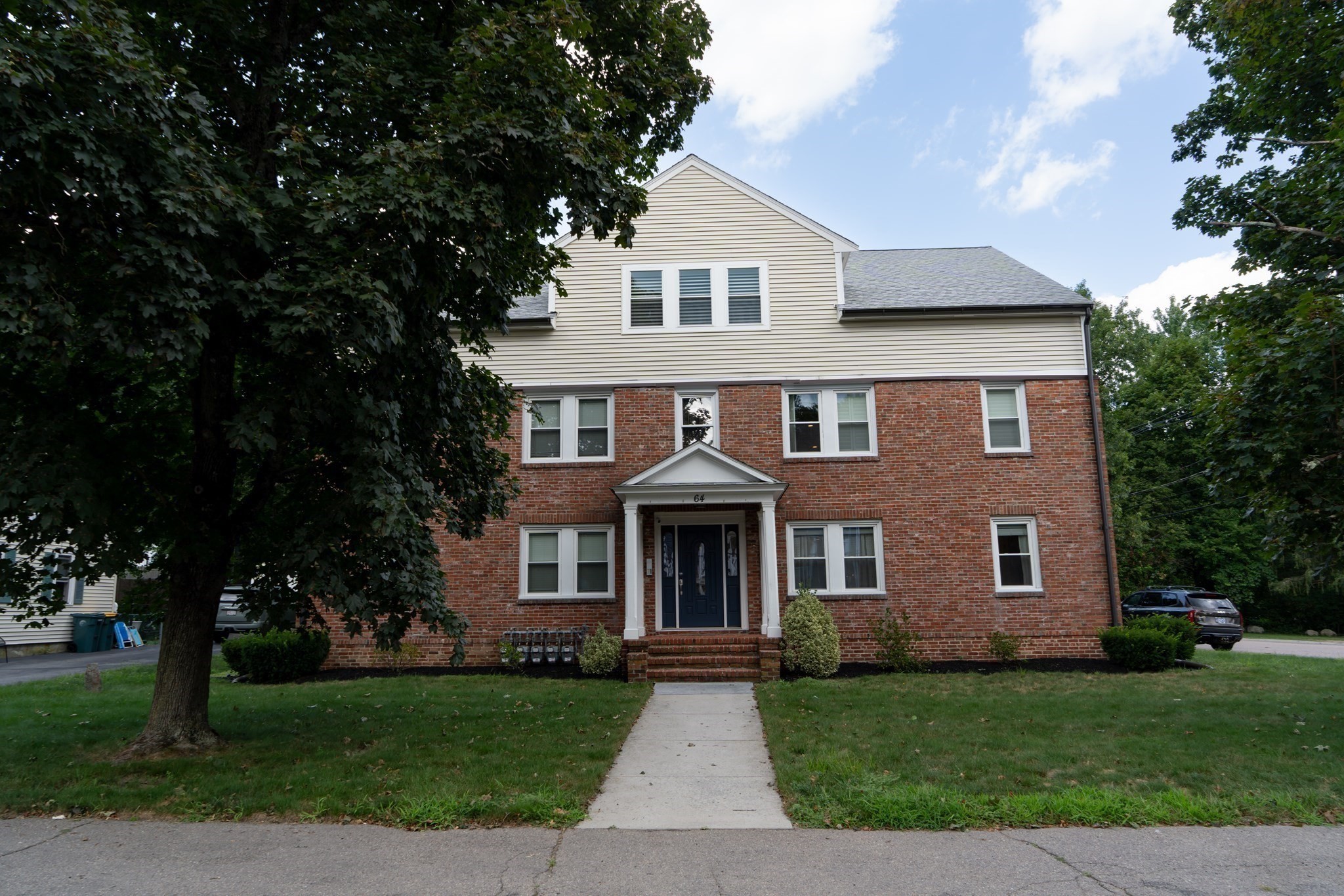 64 Wales St Unit 2, Abington, MA 02351