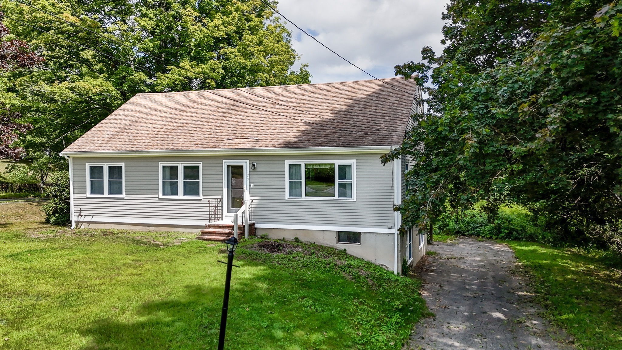 129 Forest St, Haverhill, MA 01832