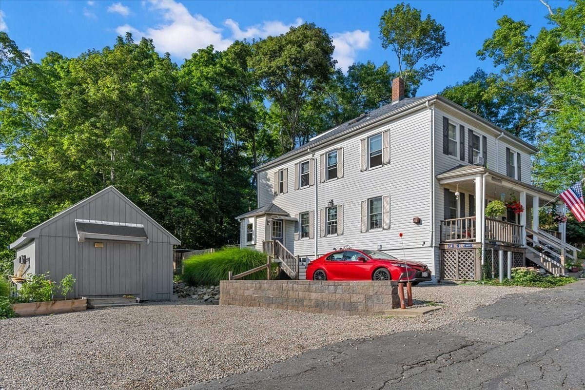 12 Magoni Ter, Plymouth, MA 02360