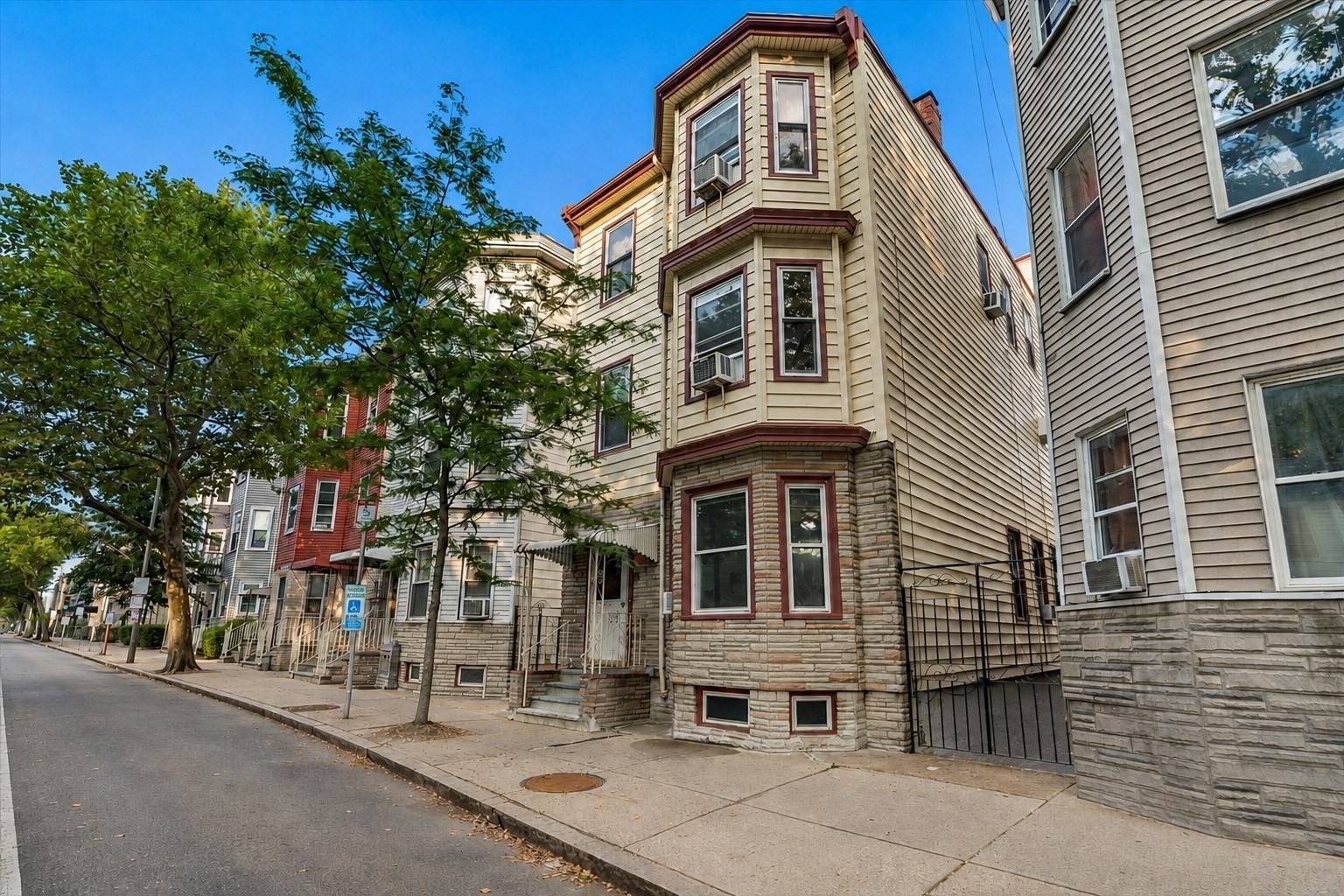 227 Chelsea St, East Boston, Boston, MA 02128