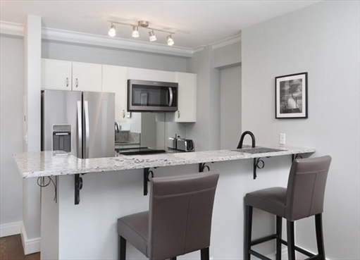 534 Beacon, Apt 501