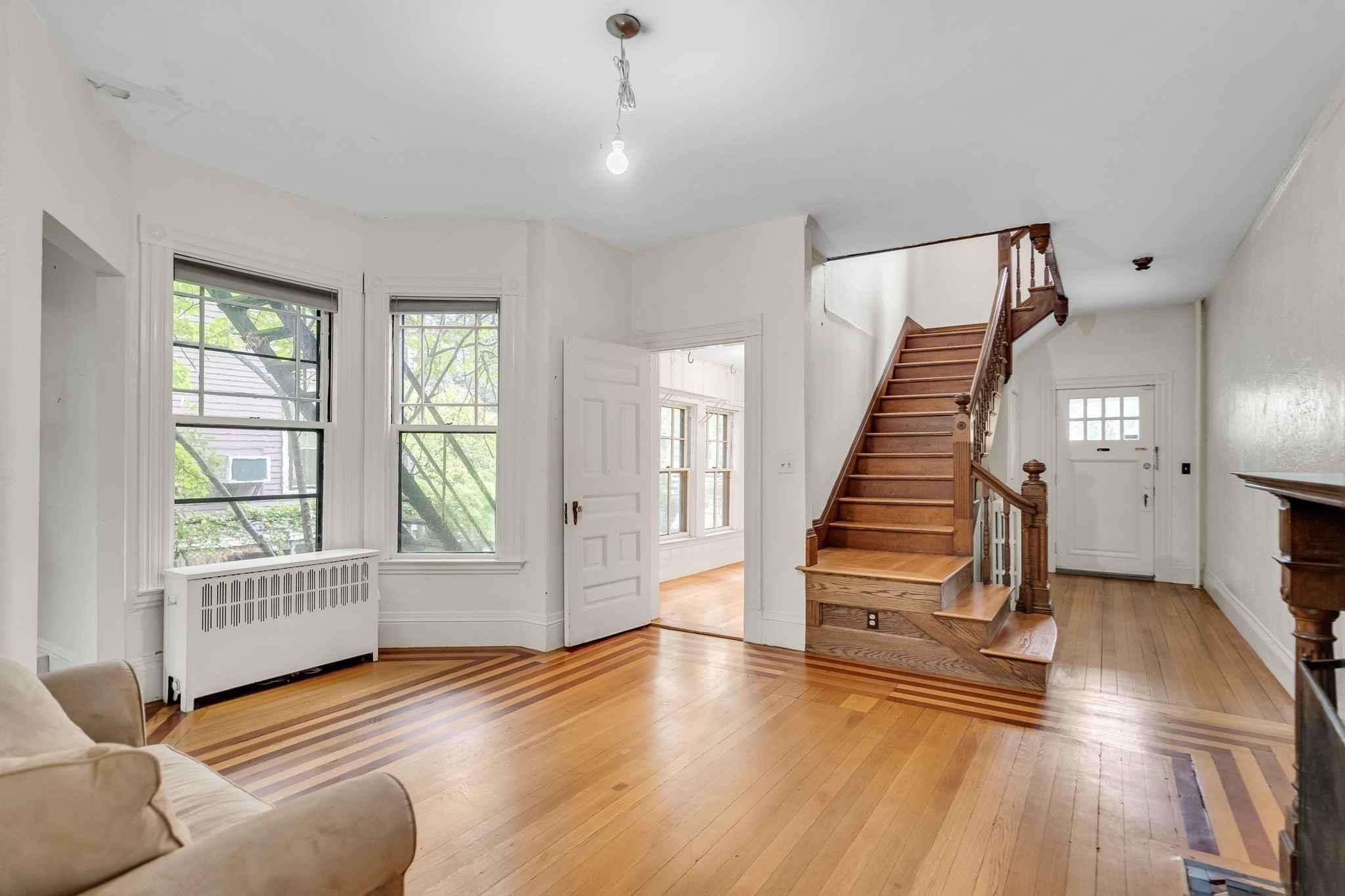 16 Harris St, Brookline, MA 02446