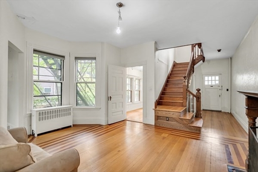 16 Harris St