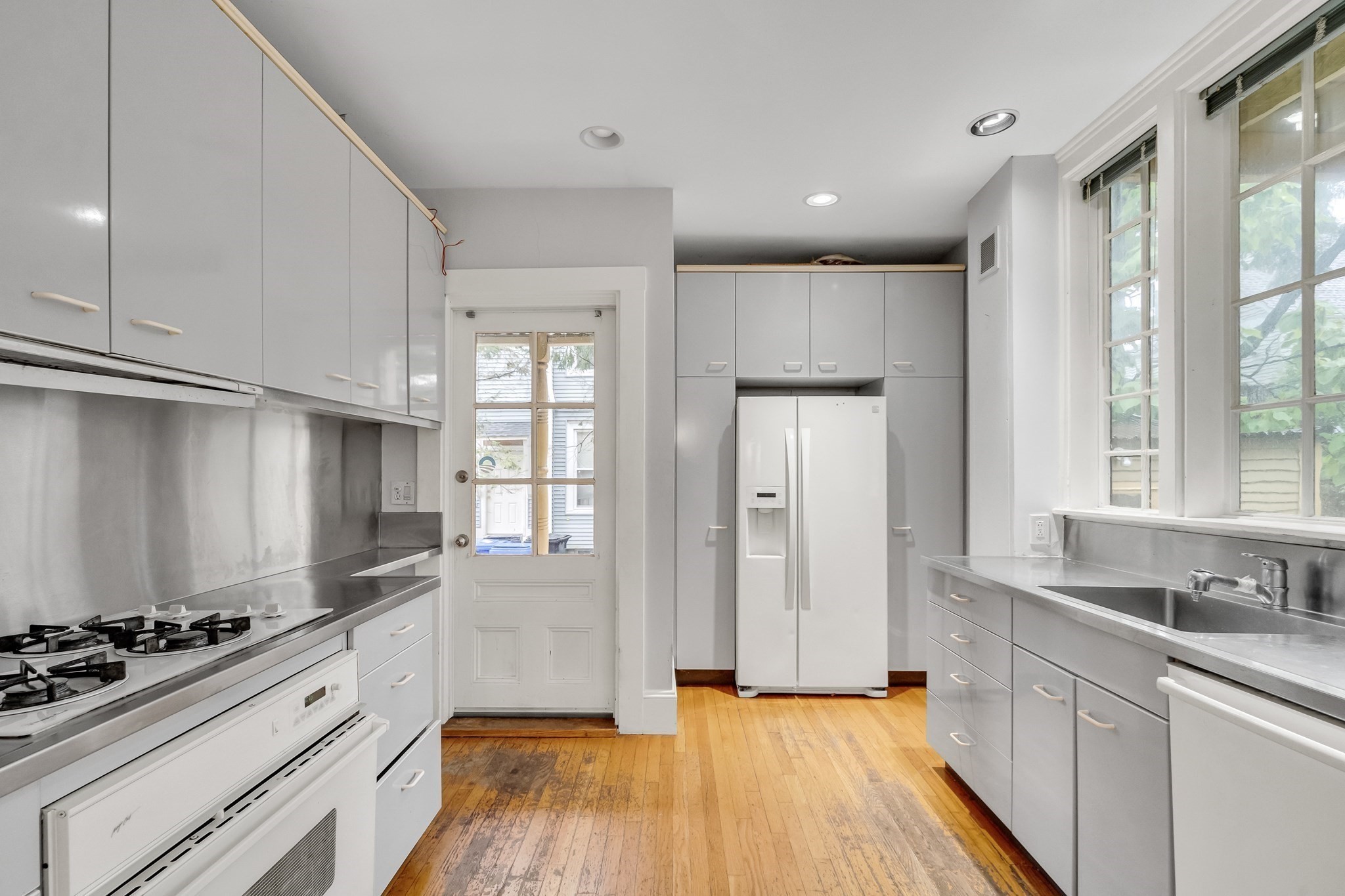 16 Harris St, Brookline, MA 02446 - Image 5