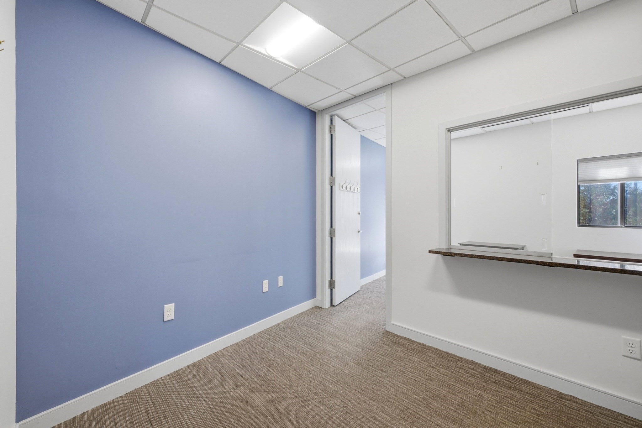 63 Shore Rd Unit 32, Winchester, MA 01890 - Image 2
