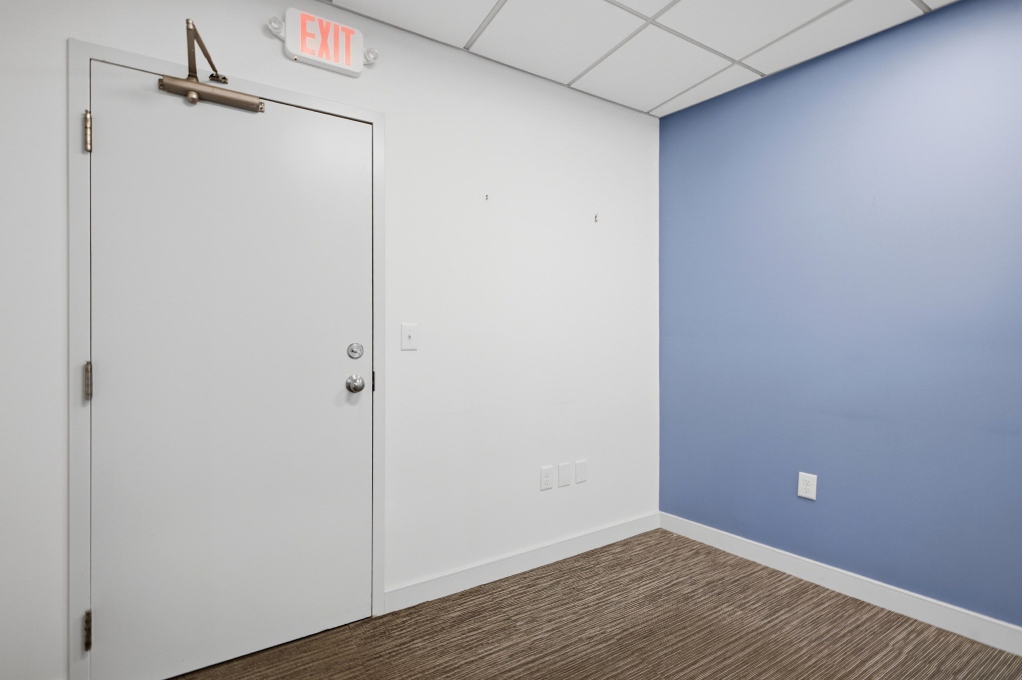 63 Shore Rd Unit 32, Winchester, MA 01890 - Image 11
