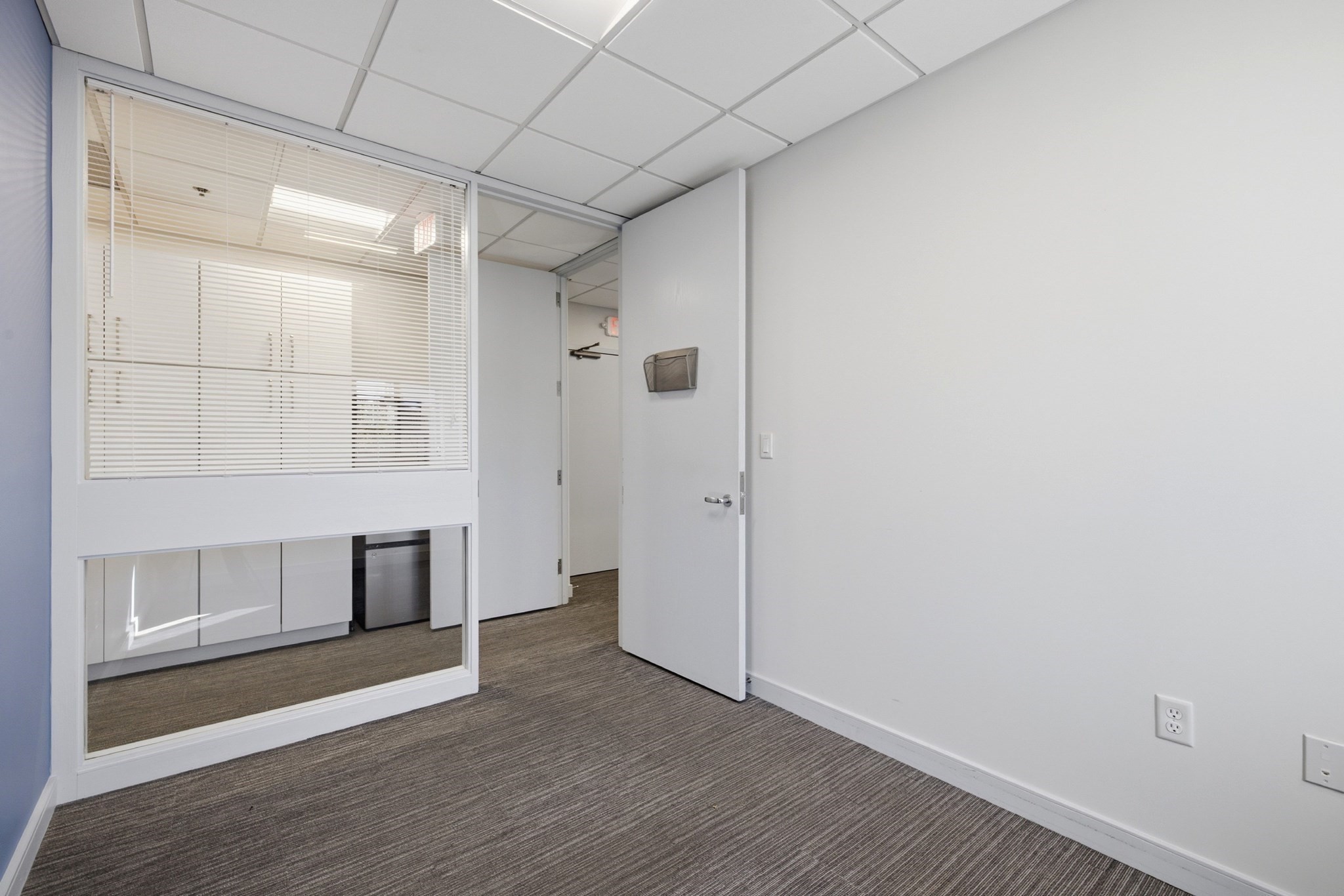 63 Shore Rd Unit 32, Winchester, MA 01890 - Image 14