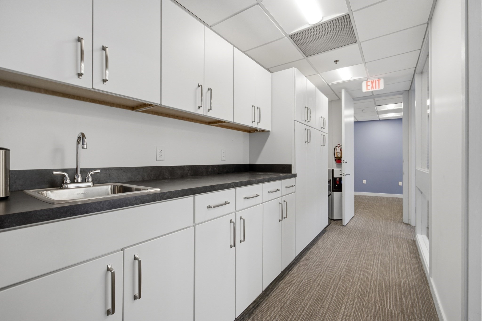 63 Shore Rd Unit 32, Winchester, MA 01890 - Image 17