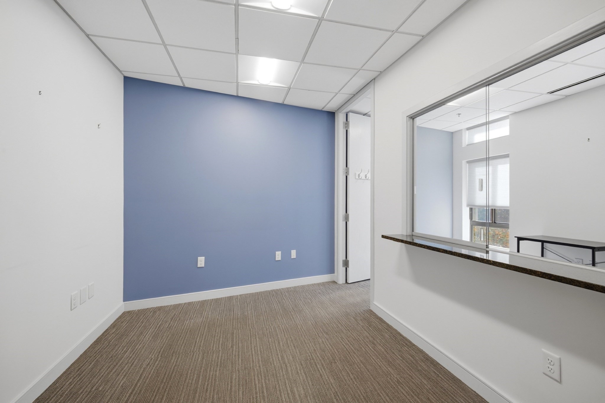 63 Shore Rd Unit 32, Winchester, MA 01890 - Image 3