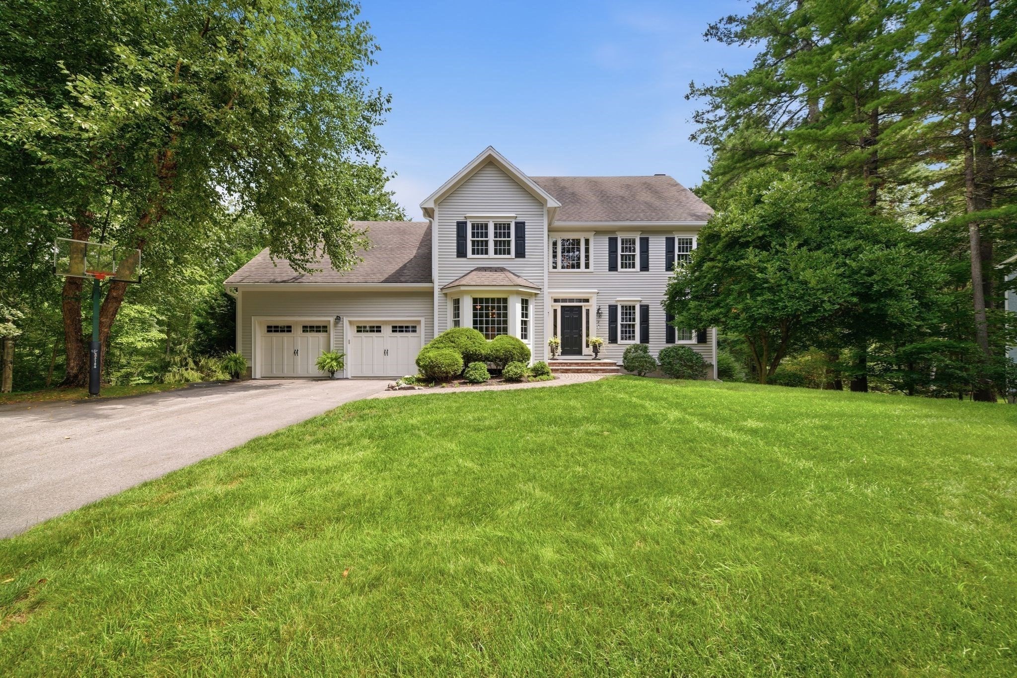 2 Jennifer Dr, Westford, MA 01886