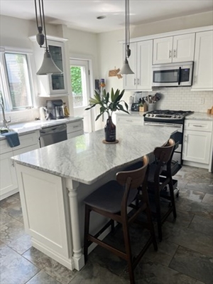 87 Bristol Rd, Apt 1