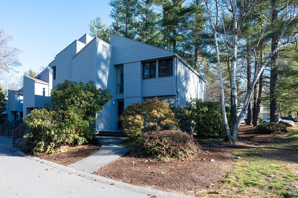 140 Butternut Hollow Unit 140, Acton, MA 01718