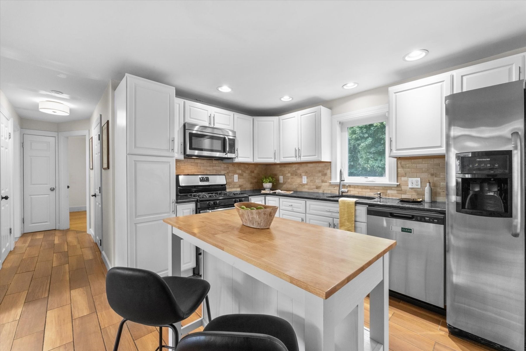 19 W Sigourney St, Lynn, MA 01905 - Image 7
