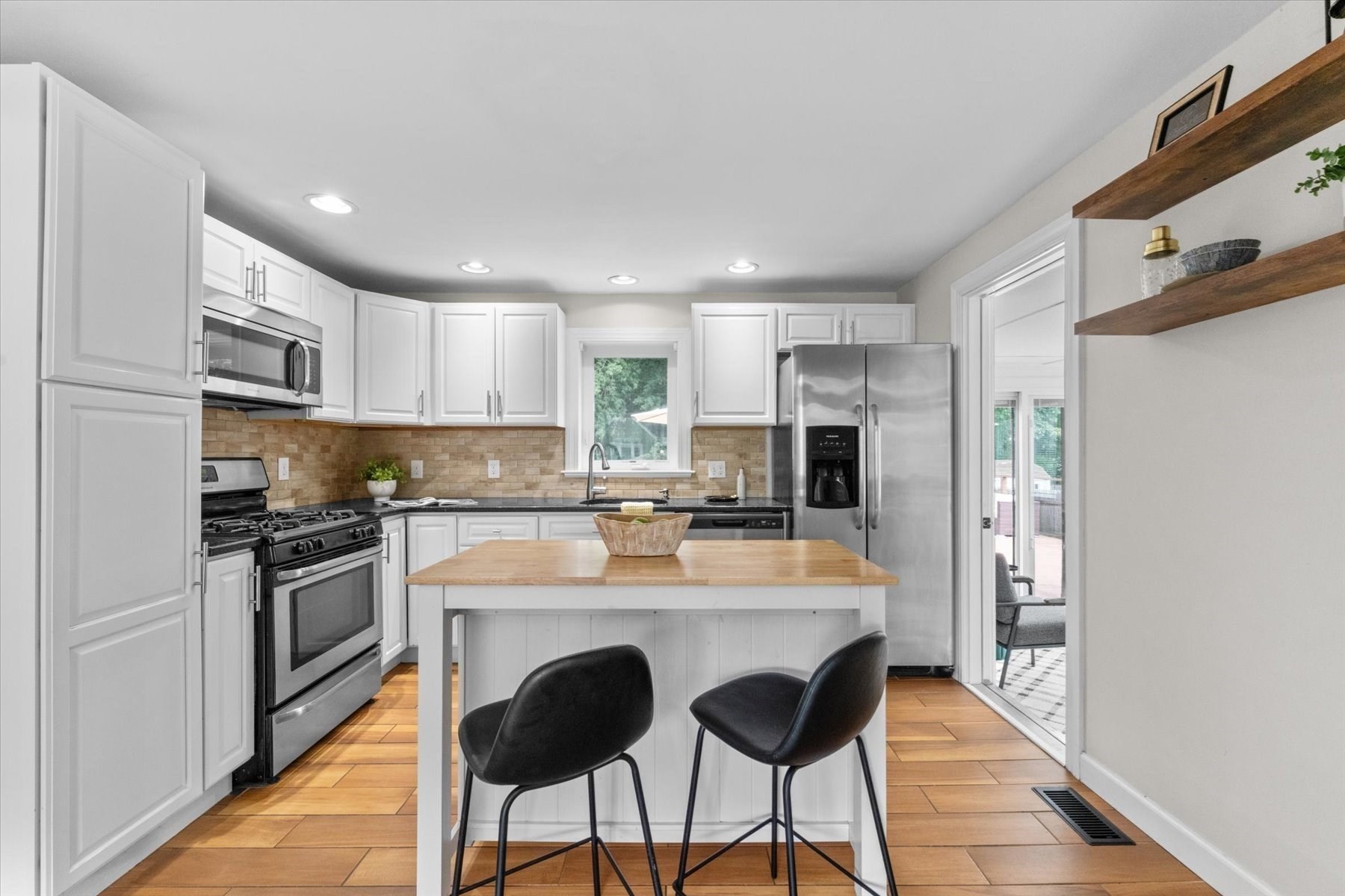 19 W Sigourney St, Lynn, MA 01905 - Image 8