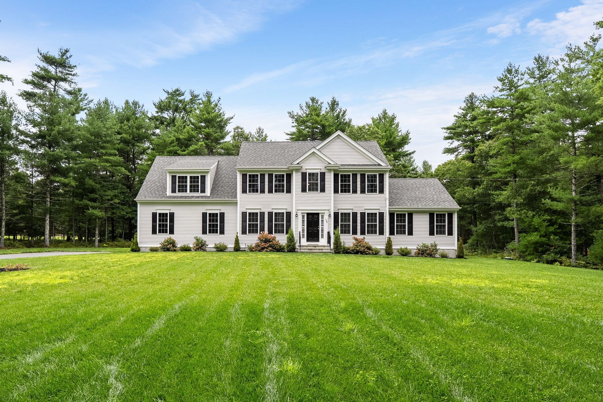 128 Thomas St, Middleboro, MA 02346