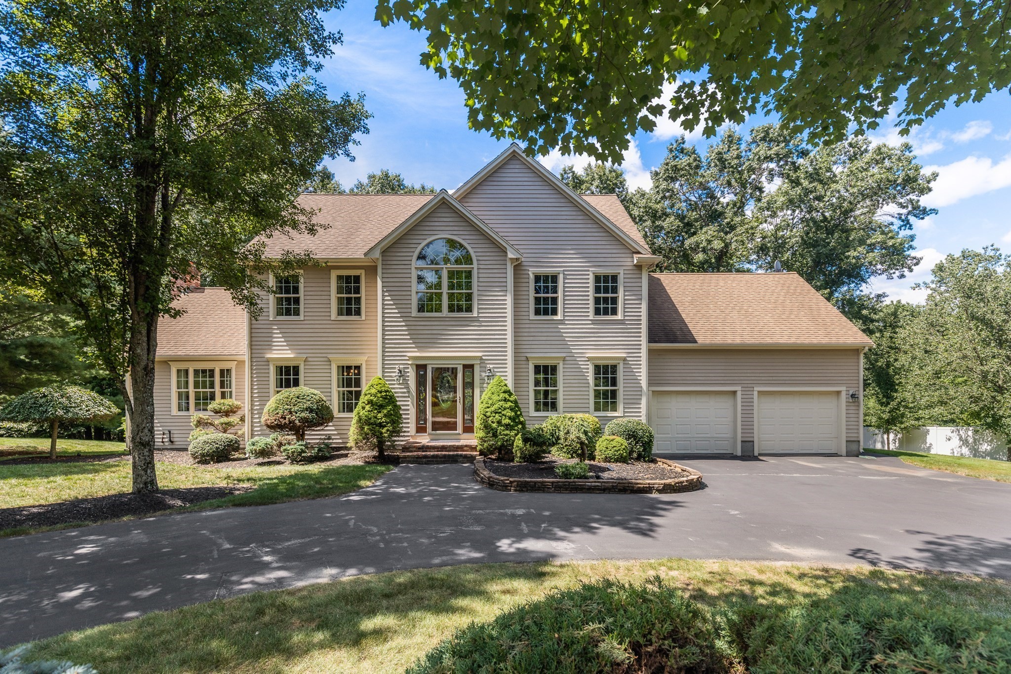 90 Northridge Dr, East Bridgewater, MA 02333