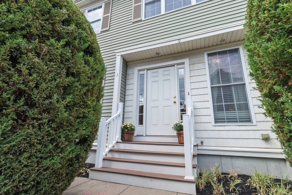 9 Russell St Unit 3, Waltham, MA 02453 - Image 2