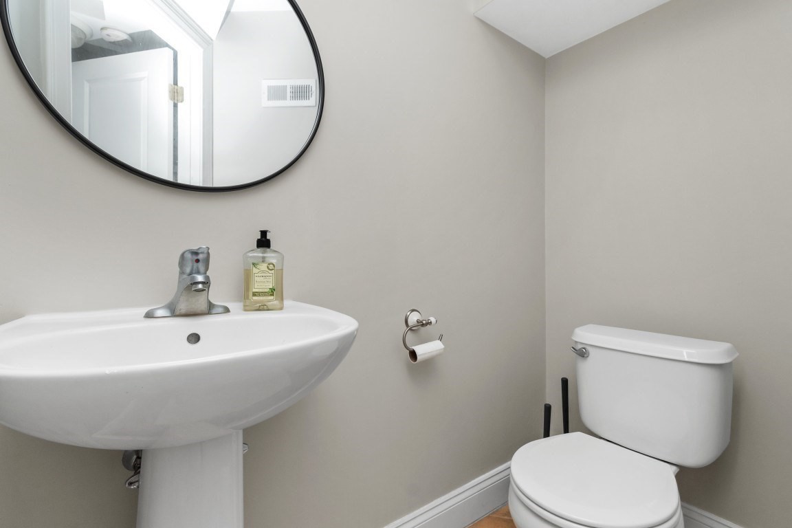 9 Russell St Unit 3, Waltham, MA 02453 - Image 17