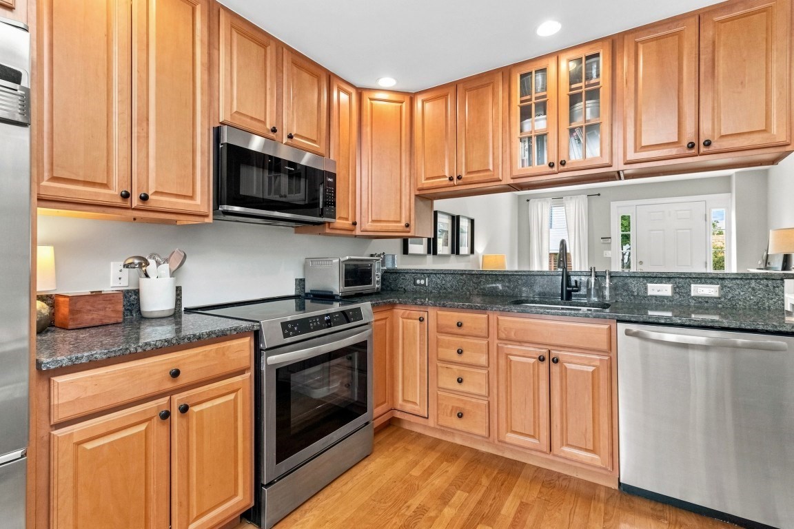 9 Russell St Unit 3, Waltham, MA 02453 - Image 3