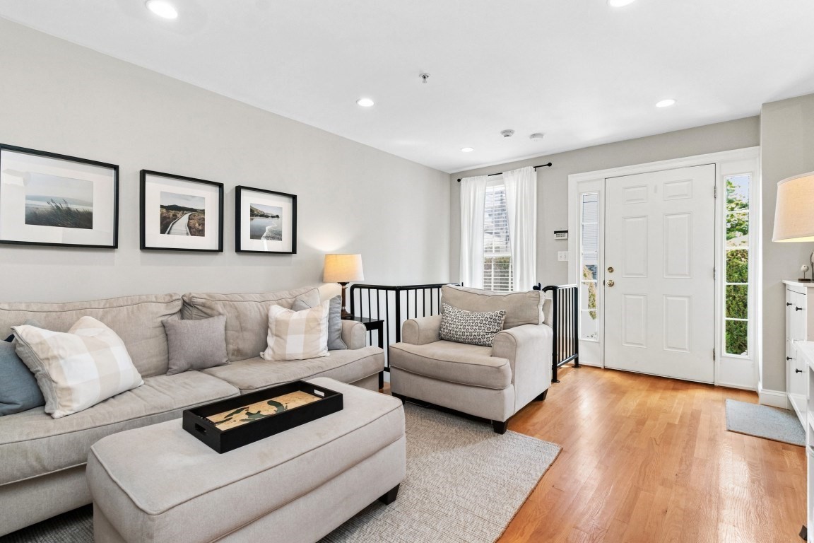 9 Russell St Unit 3, Waltham, MA 02453 - Image 5