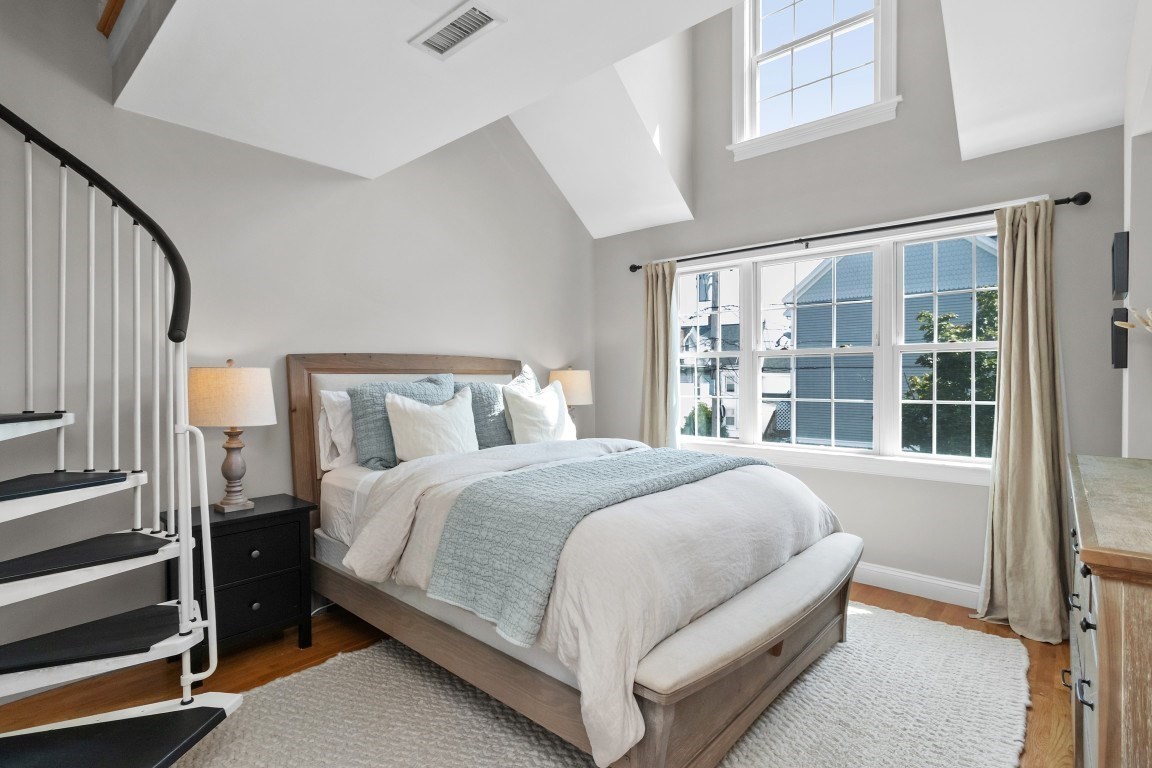 9 Russell St Unit 3, Waltham, MA 02453 - Image 9