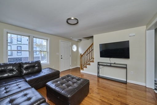 9 Wrentham st, Apt 2