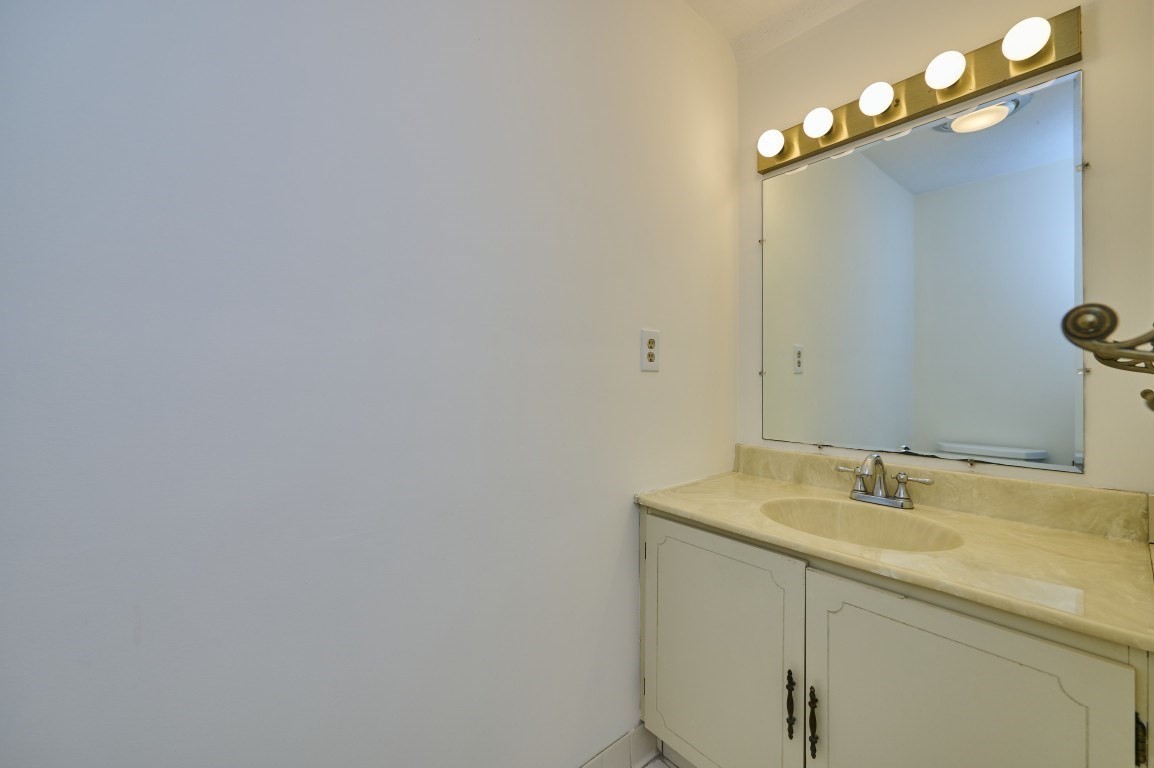 9 Circuit Ln Unit 9, Watertown, MA 02472 - Image 11