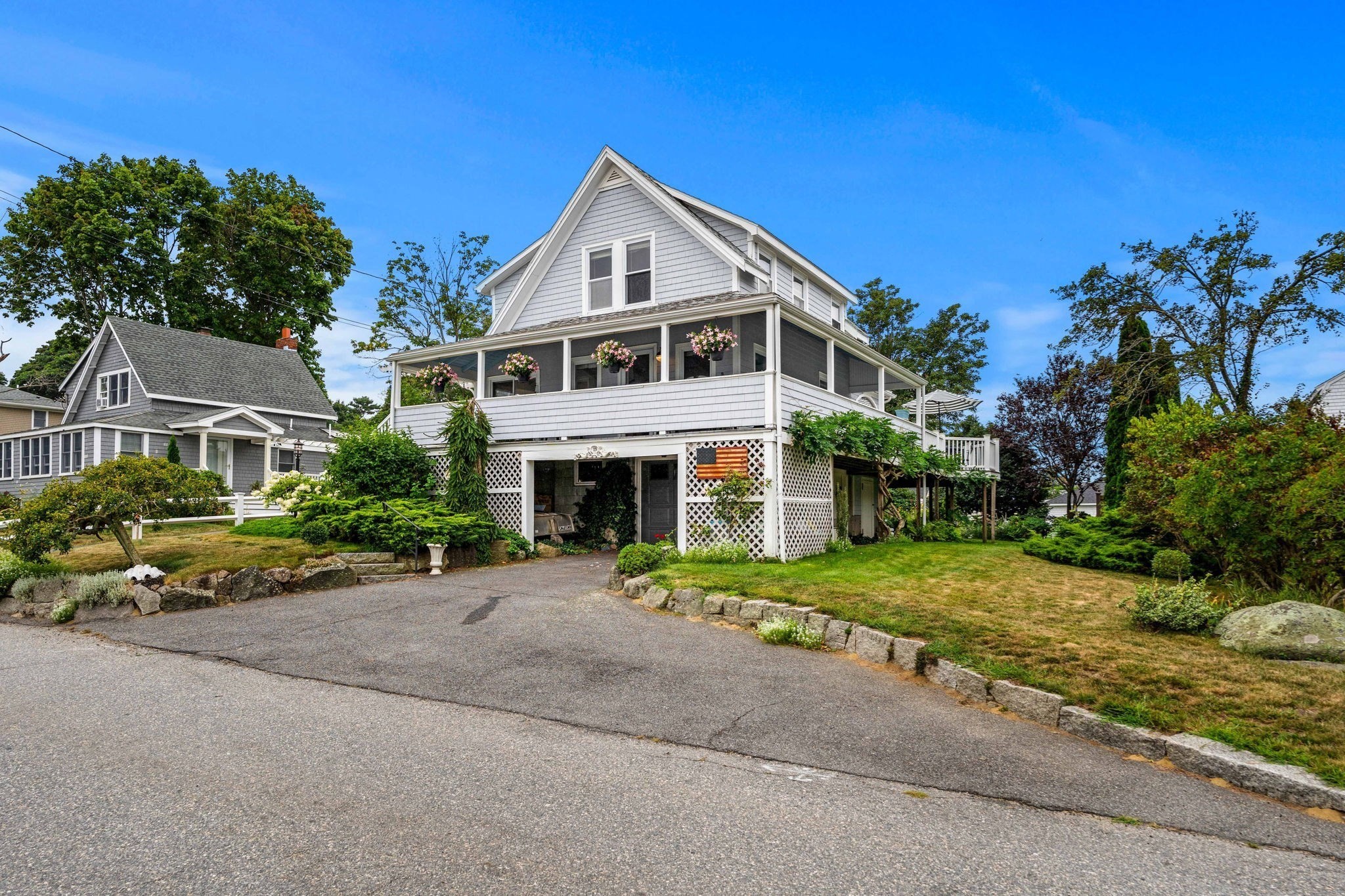 13 Riverside Rd, Gloucester, MA 01930