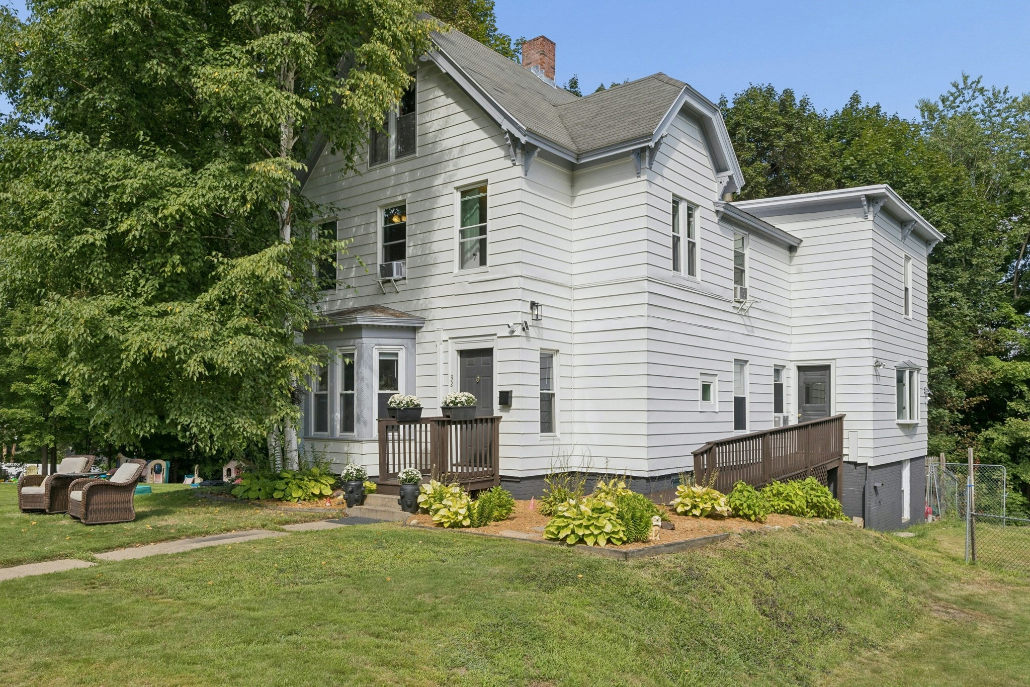 32 Winter Street, Gardner, MA 01440 - Image 1