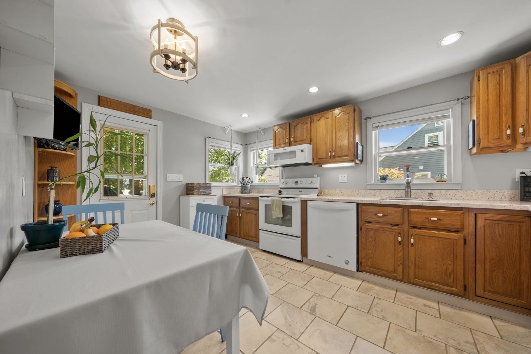 2 Sonrel St, Woburn, MA 01801 - Image 9