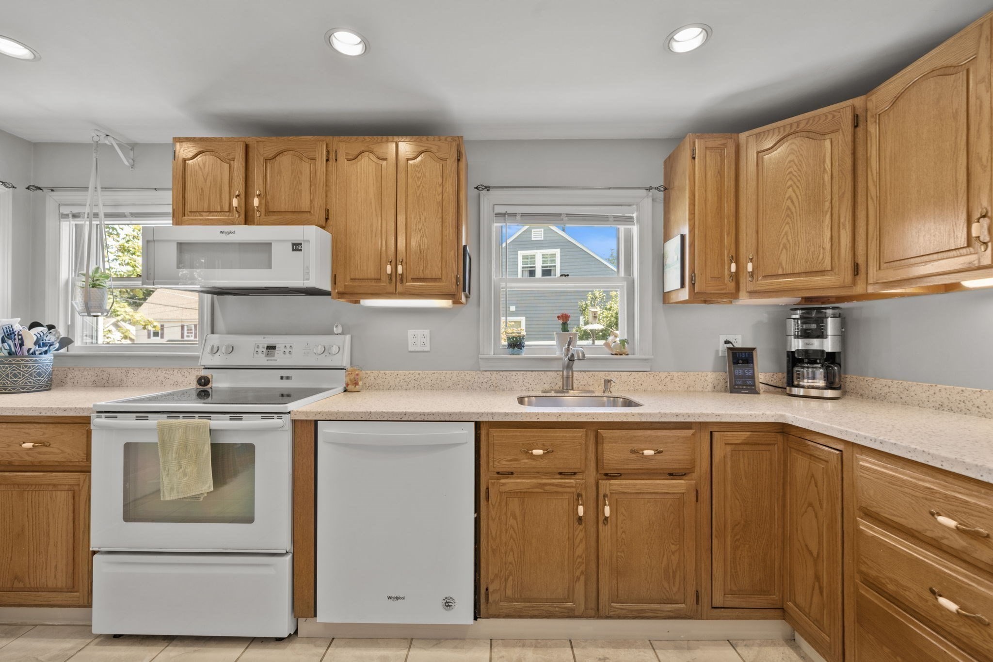 2 Sonrel St, Woburn, MA 01801 - Image 10